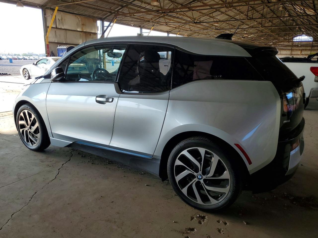 2017 BMW I3 BEV — Фото 2 из 12