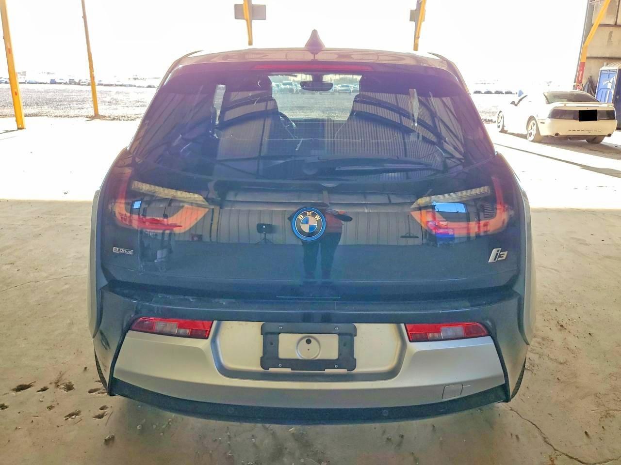 2017 BMW I3 BEV — Фото 6 из 12