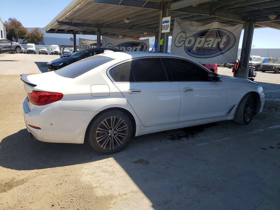 2017 BMW 530 I — Фото 3 из 12