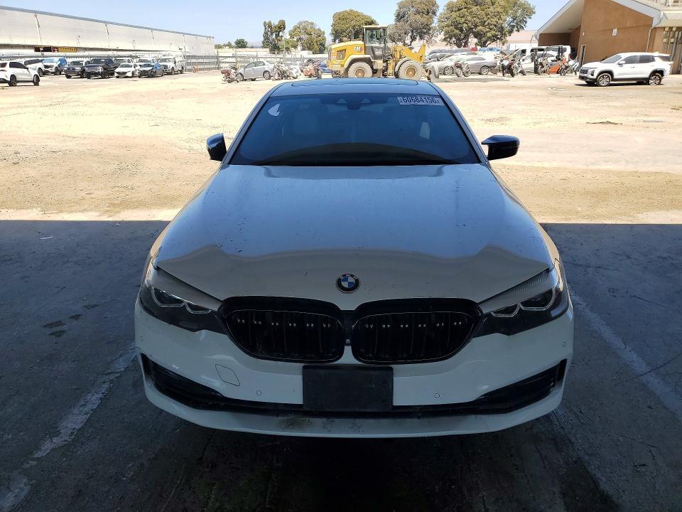 2017 BMW 530 I — Фото 5 из 12