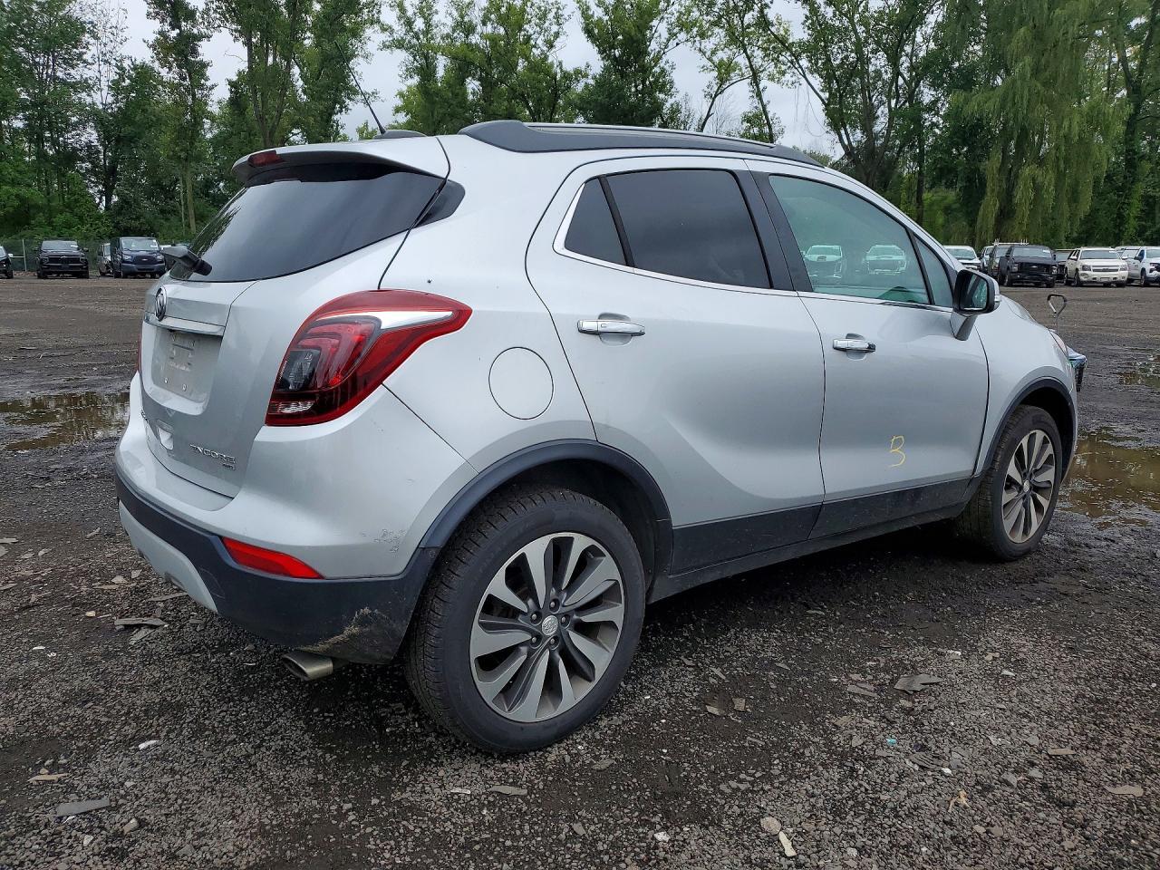 2017 BUICK ENCORE ESSENCE — Фото 3 из 12