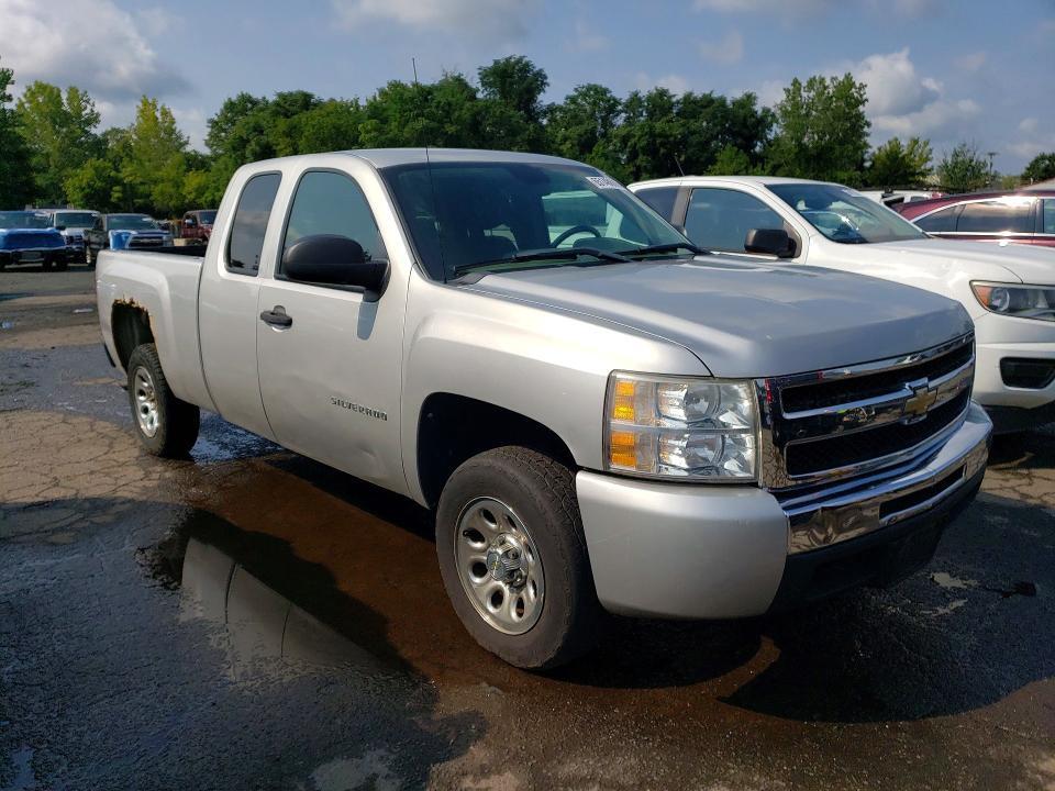 2011 CHEVROLET SILVERADO C1500 — Фото 4 из 12