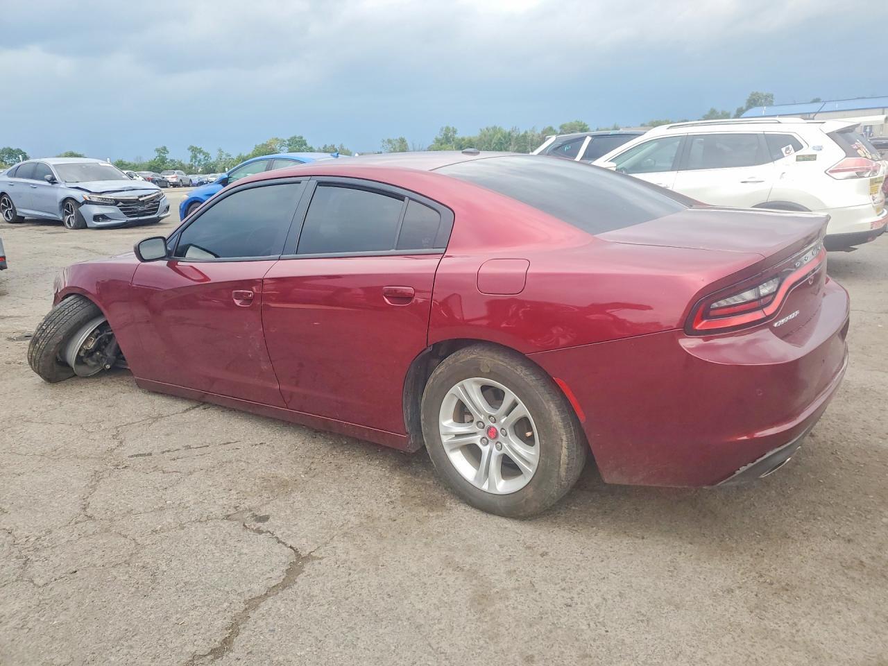 2021 DODGE CHARGER SXT — Фото 2 из 12