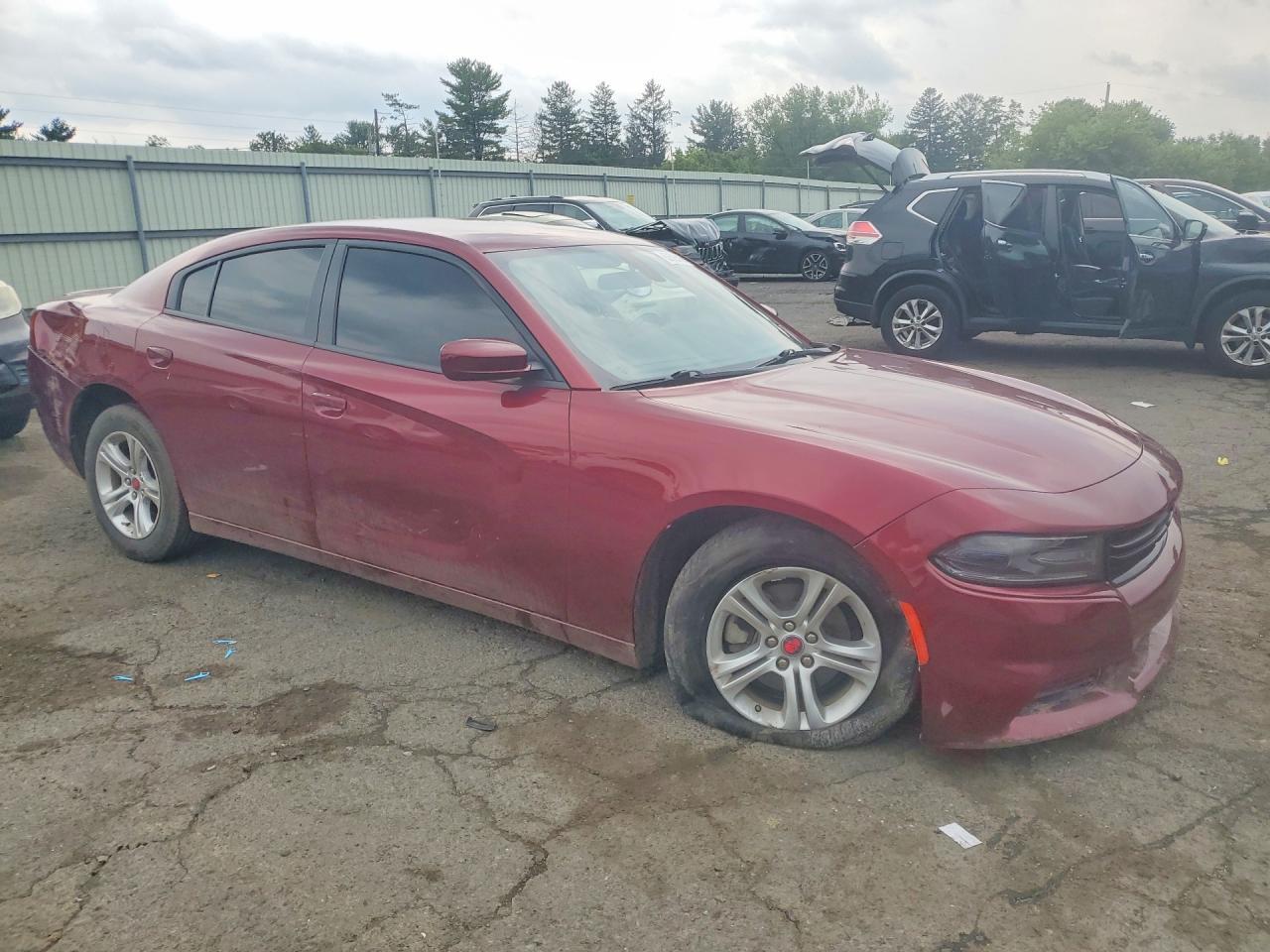 2021 DODGE CHARGER SXT — Фото 4 из 12