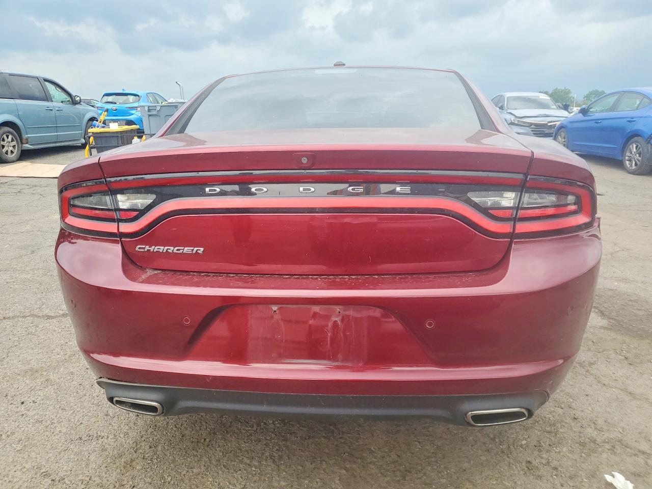 2021 DODGE CHARGER SXT — Фото 6 из 12