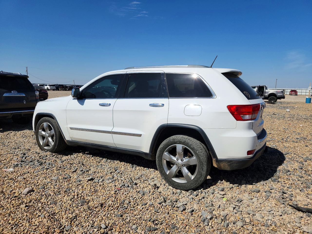 2013 JEEP GRAND CHEROKEE OVERLAND — Фото 2 из 13