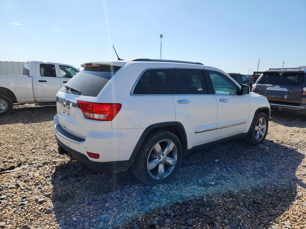 2013 JEEP GRAND CHEROKEE OVERLAND — Фото 3 из 13