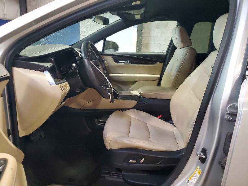 2017 CADILLAC XT5 — Фото 7 из 15