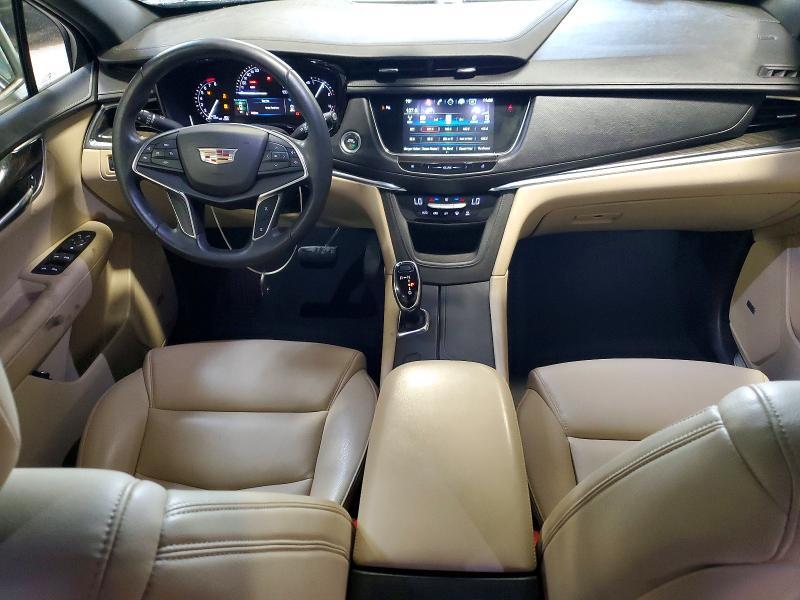 2017 CADILLAC XT5 — Фото 8 из 15