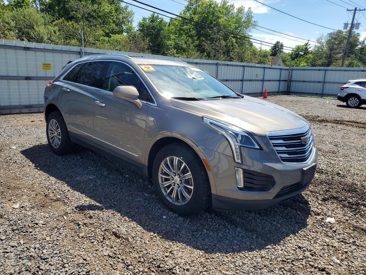 2017 CADILLAC XT5 LUXURY — Фото 4 из 13