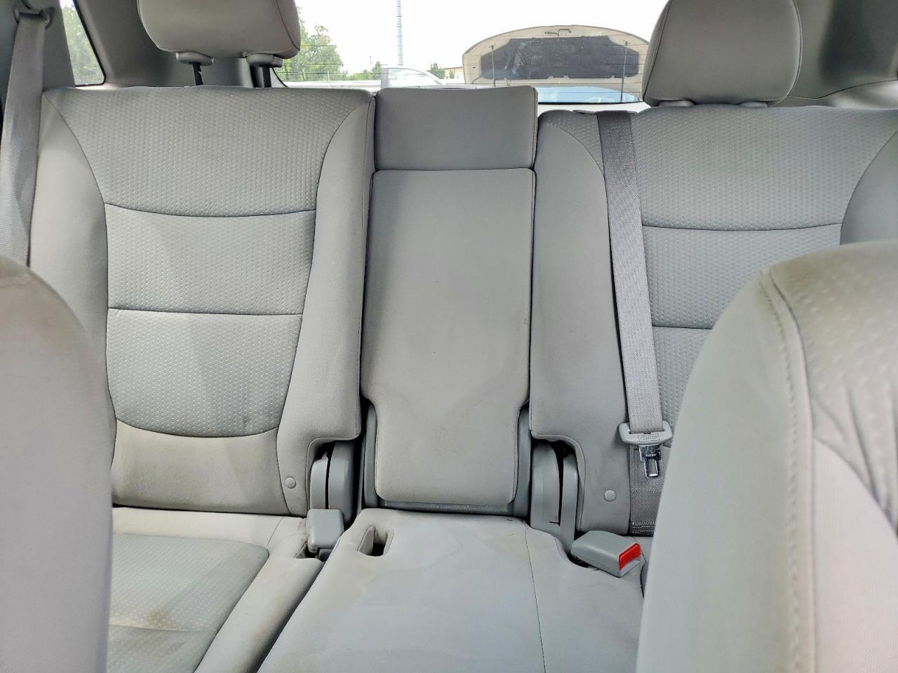 2013 KIA SORENTO LX — Фото 10 из 14