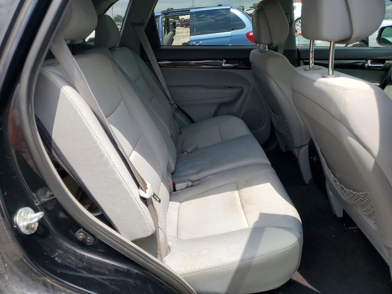 2013 KIA SORENTO LX — Фото 11 из 14