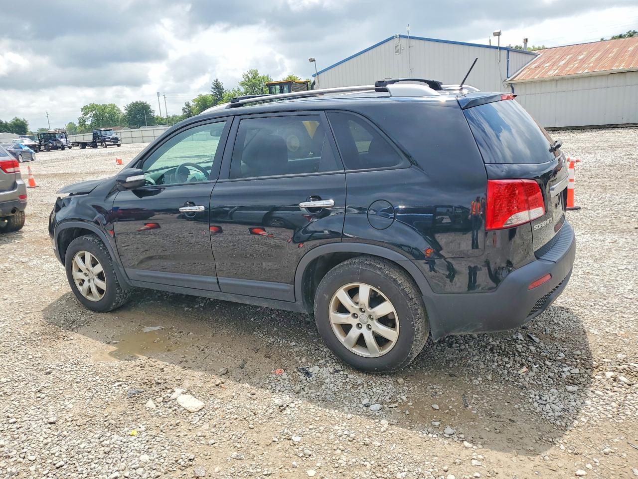 2013 KIA SORENTO LX — Фото 2 из 14