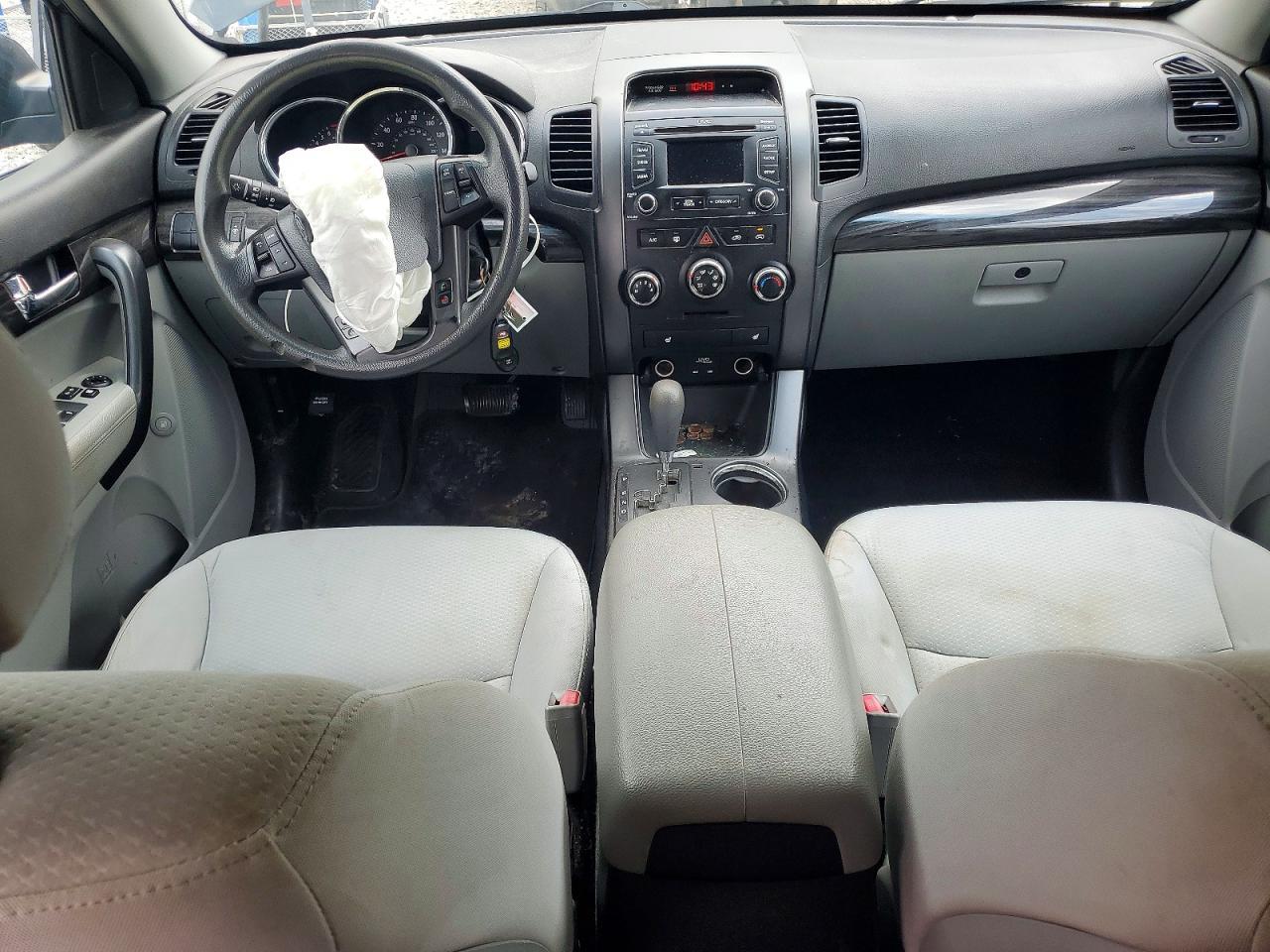 2013 KIA SORENTO LX — Фото 8 из 14