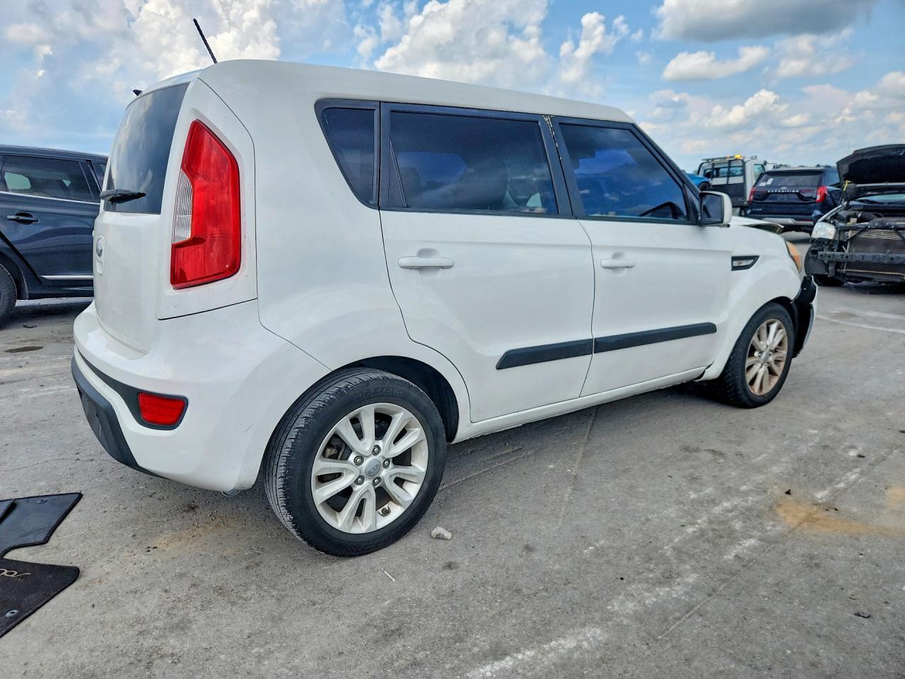2013 KIA SOUL BASE — Фото 3 из 12