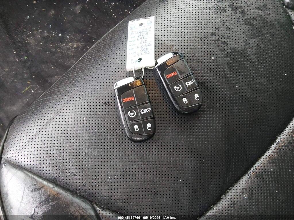 2C3CCAEG5KH594913 2019 CHRYSLER 300 photo no. 11
