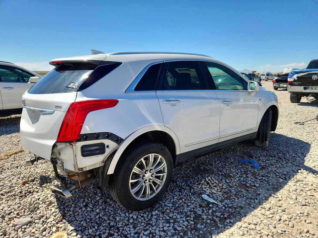 2017 CADILLAC XT5 LUXURY — Фото 3 из 13