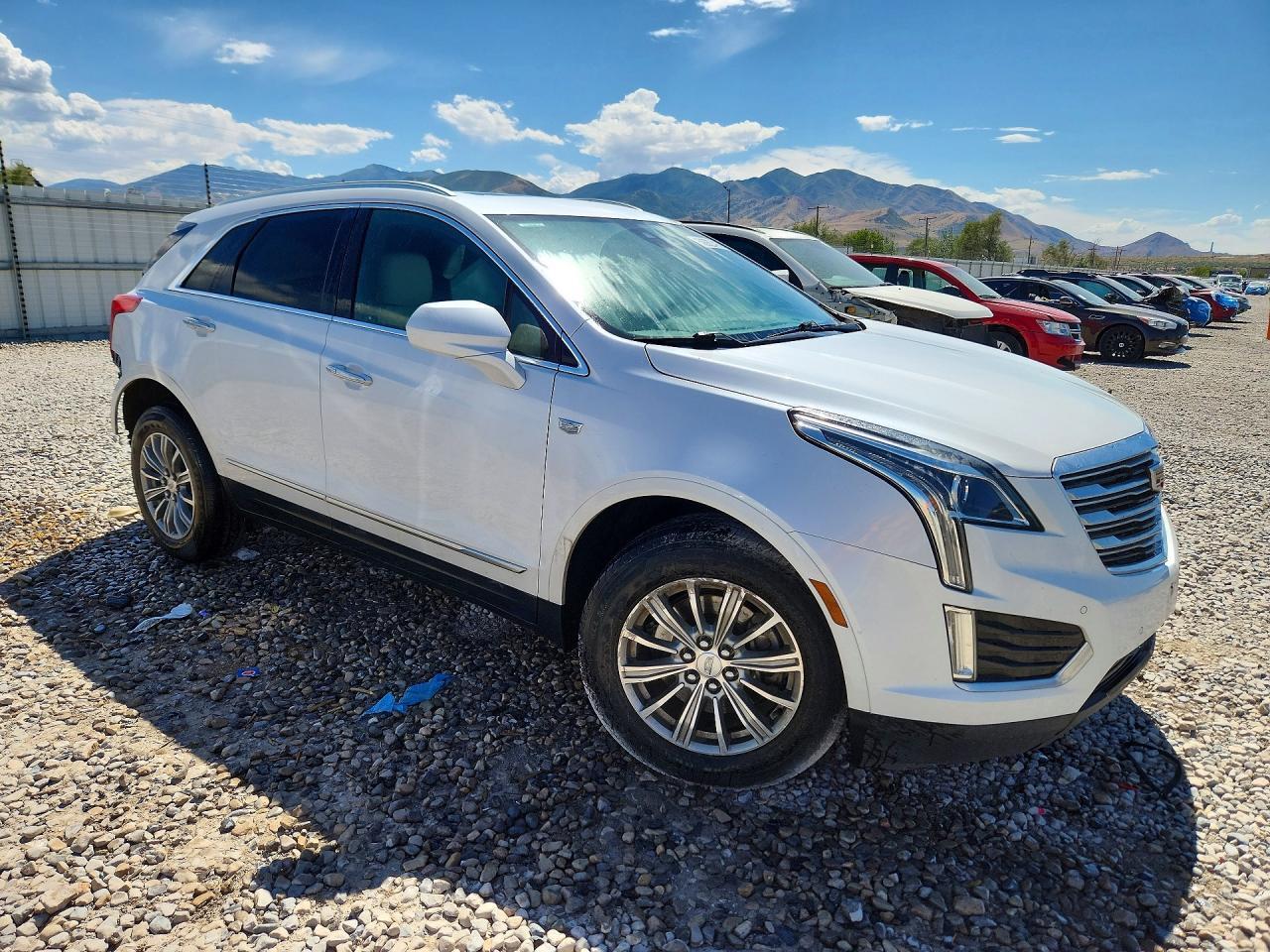 2017 CADILLAC XT5 LUXURY — Фото 4 из 13