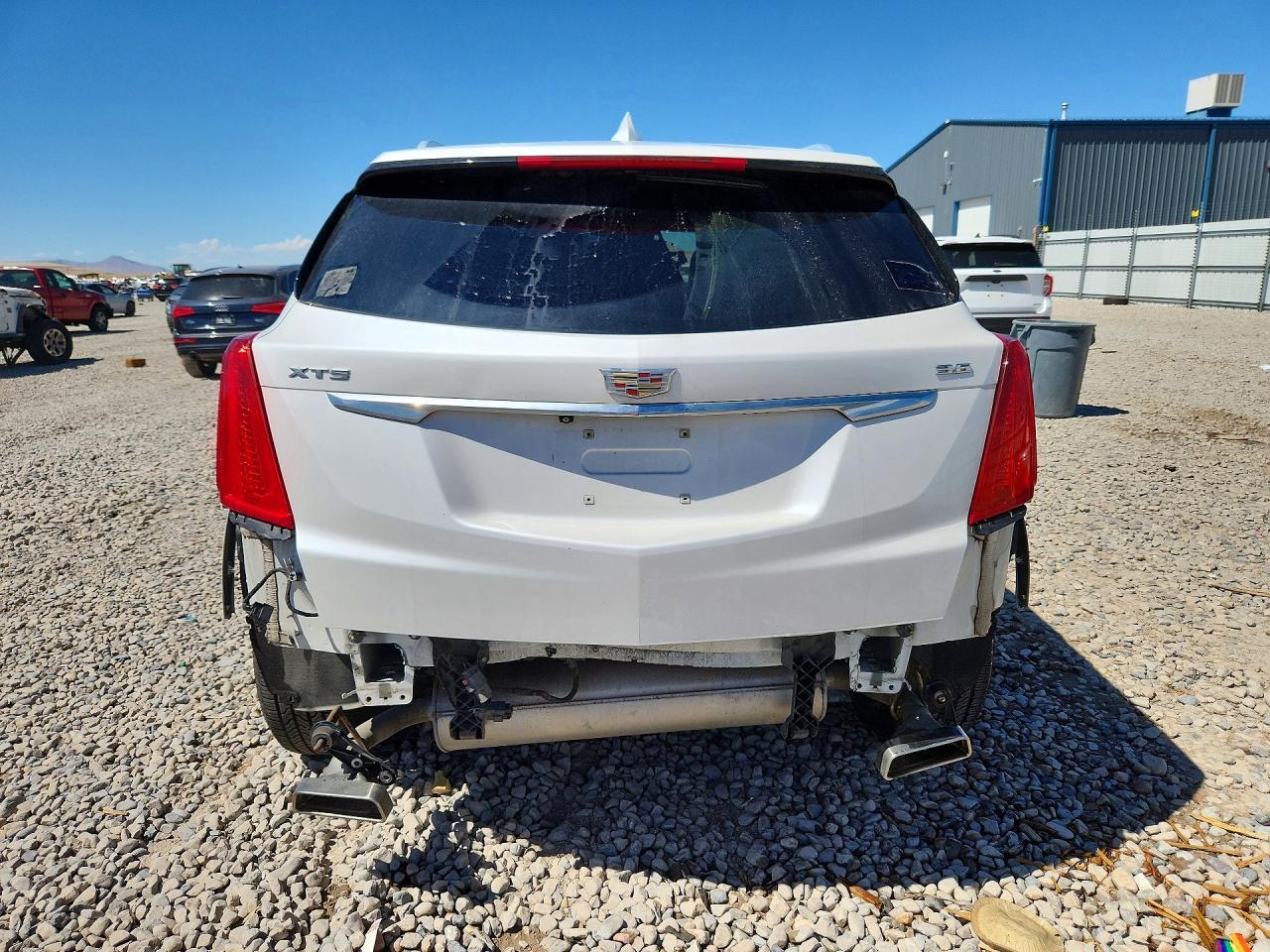 2017 CADILLAC XT5 LUXURY — Фото 6 из 13