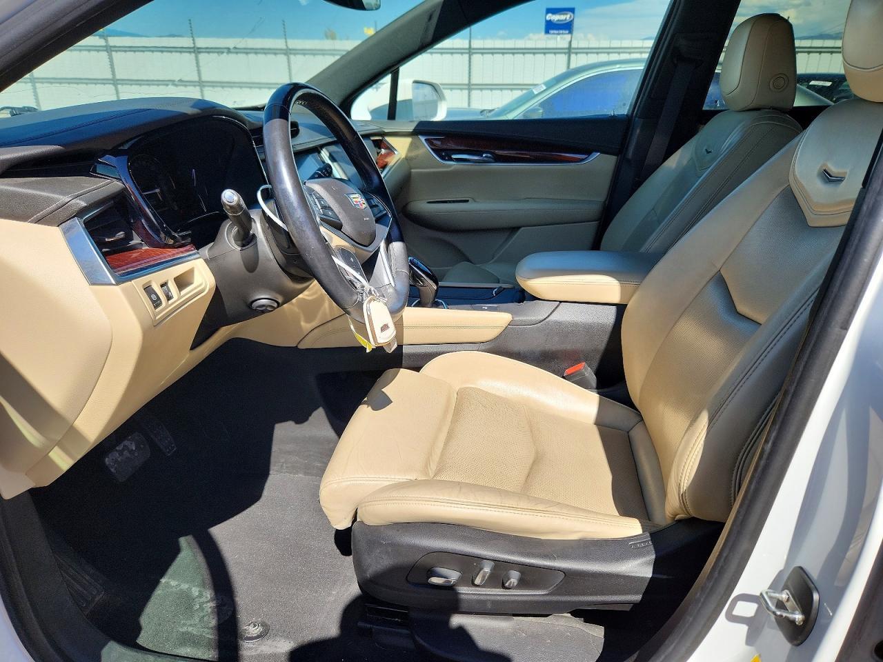 2017 CADILLAC XT5 LUXURY — Фото 7 из 13