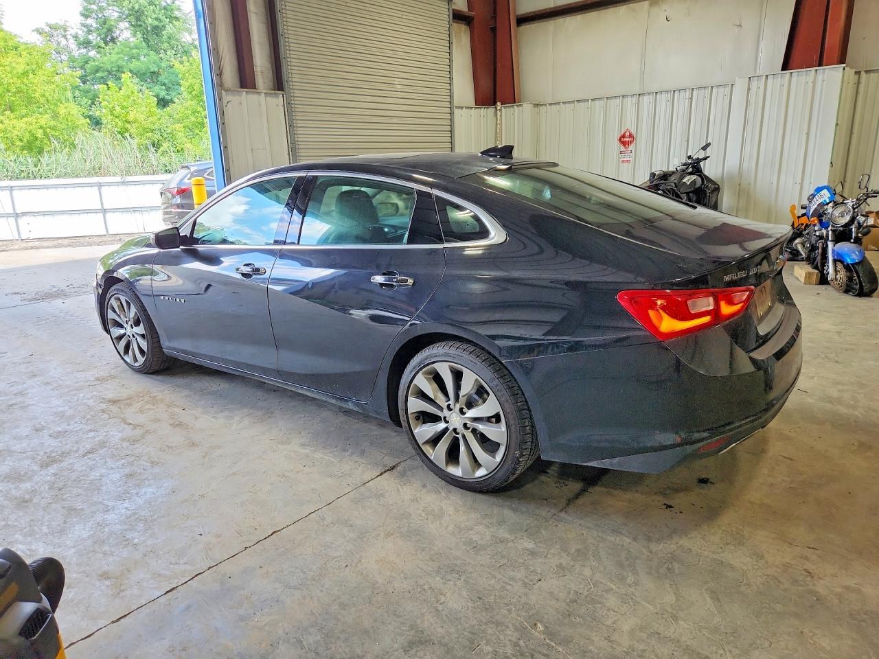 2017 CHEVROLET MALIBU PREMIER — Фото 2 из 12