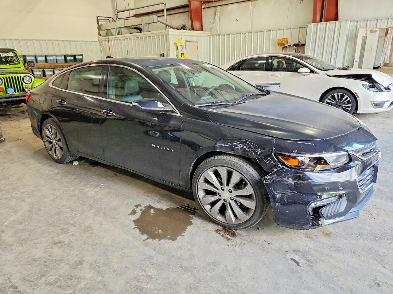 2017 CHEVROLET MALIBU PREMIER — Фото 4 из 12