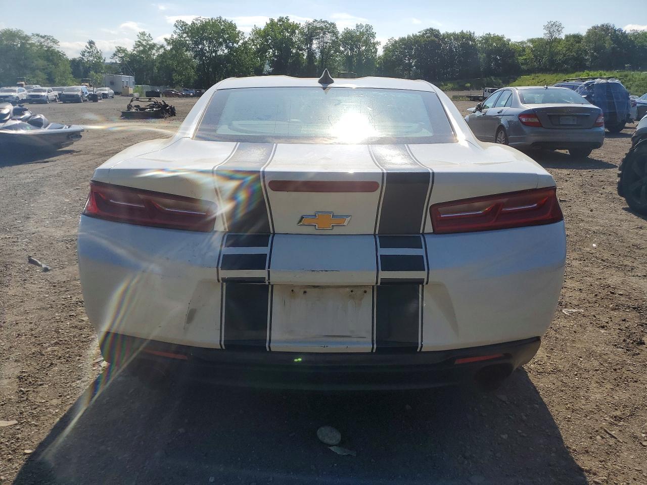 2017 CHEVROLET CAMARO LT — Фото 6 из 12