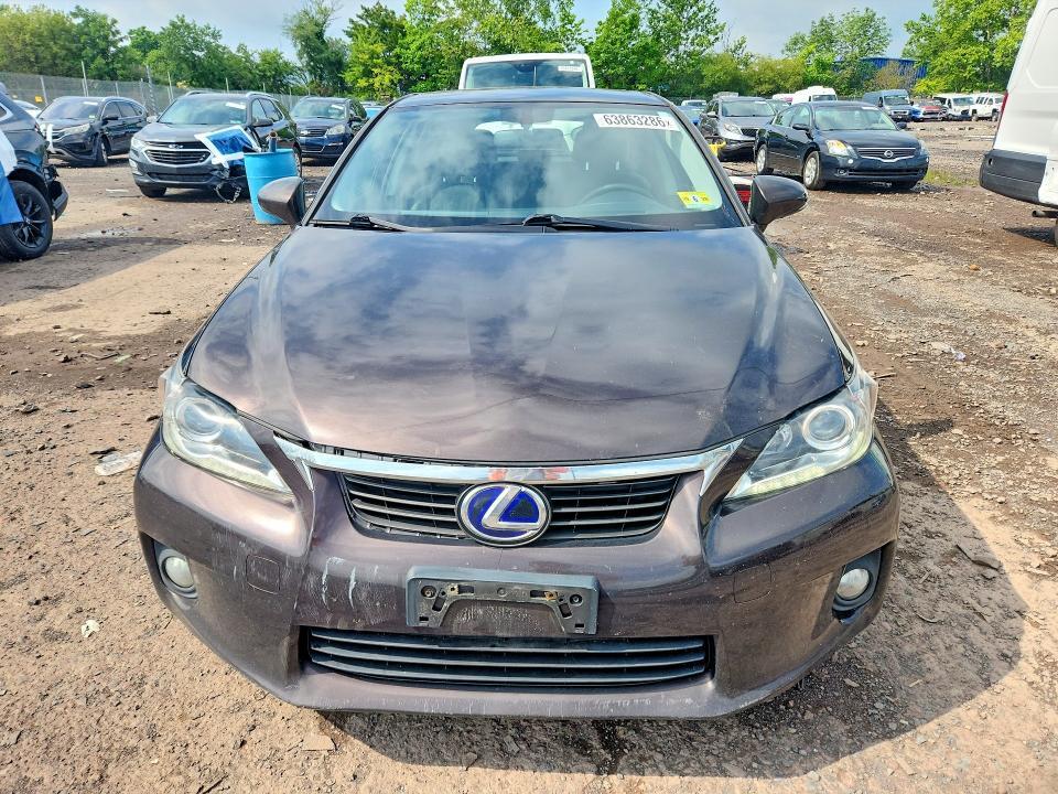 2013 LEXUS CT 200 — Фото 5 из 14