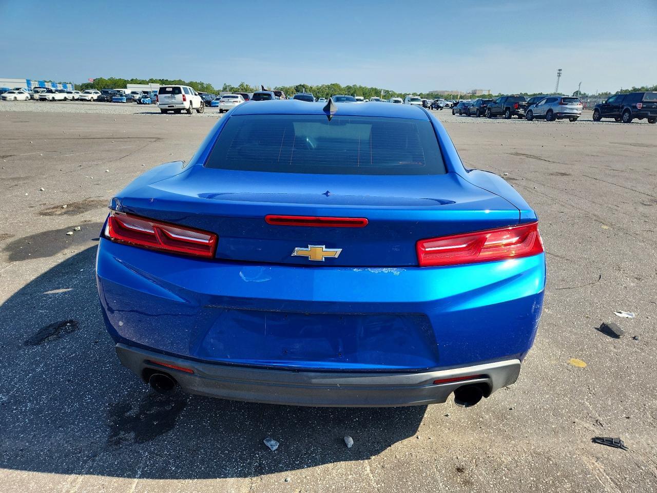 2017 CHEVROLET CAMARO LT — Фото 6 из 12