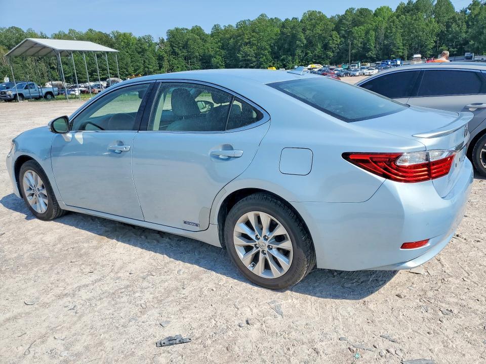 2013 LEXUS ES 300H — Фото 2 из 12