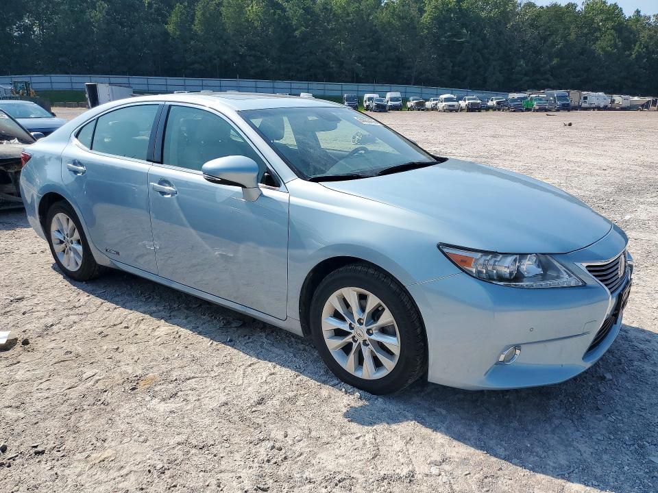 2013 LEXUS ES 300H — Фото 4 из 12