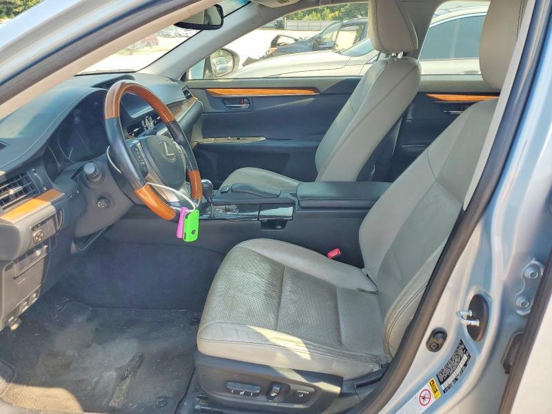 2013 LEXUS ES 300H — Фото 7 из 12