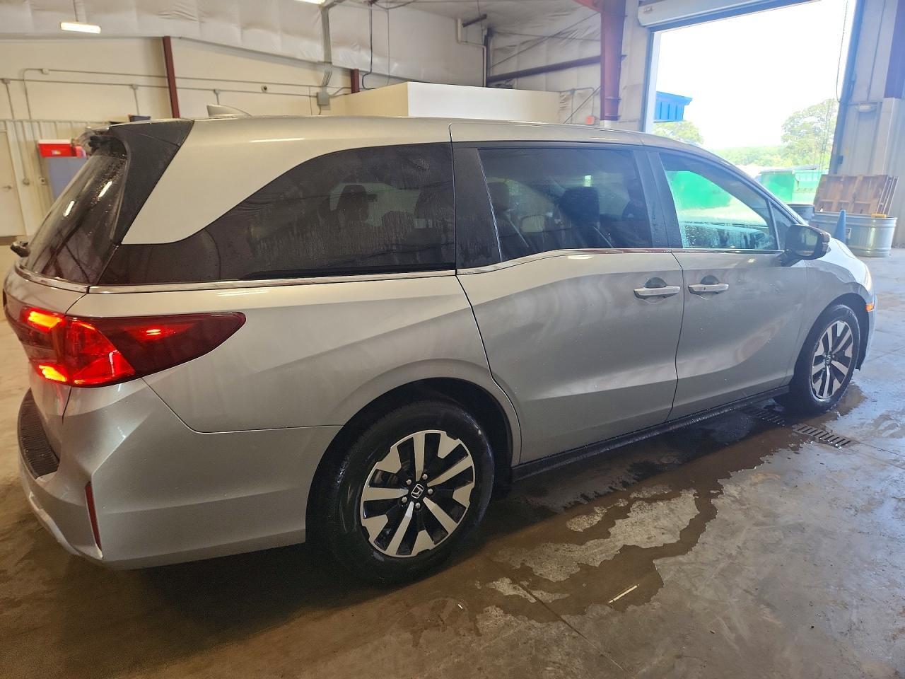 2025 HONDA ODYSSEY EXL — Фото 3 из 13
