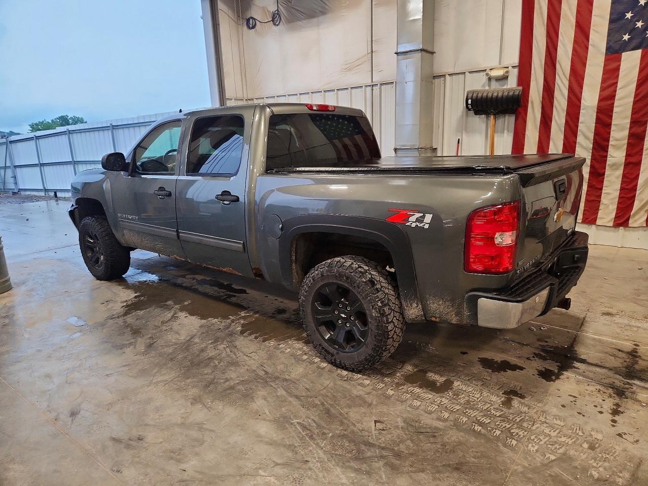 2011 CHEVROLET SILVERADO K1500 LT — Фото 2 из 12