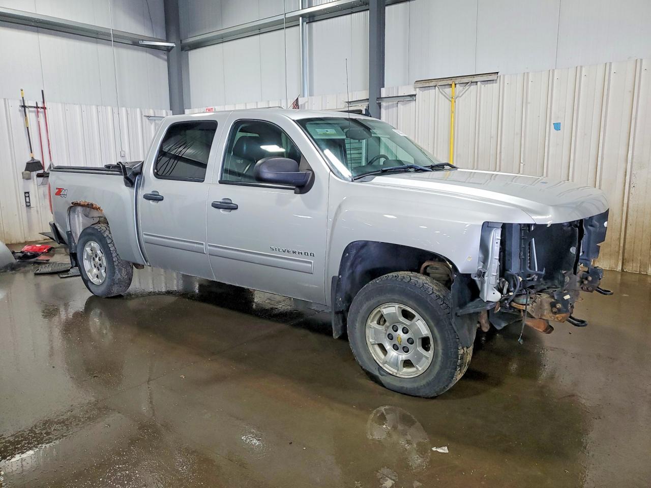 2011 CHEVROLET SILVERADO K1500 LT — Фото 4 из 13