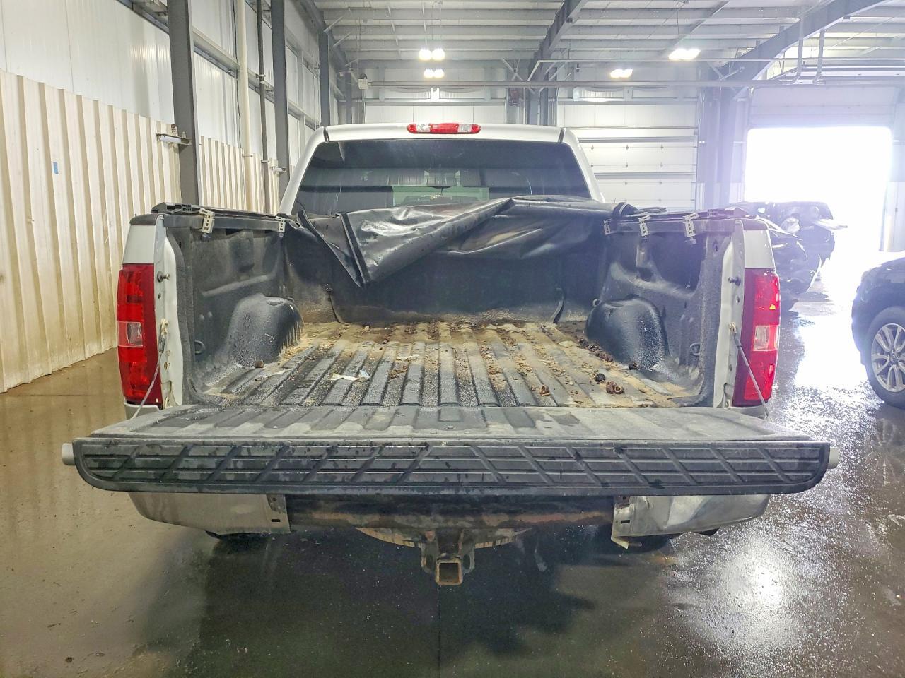 2011 CHEVROLET SILVERADO K1500 LT — Фото 6 из 13
