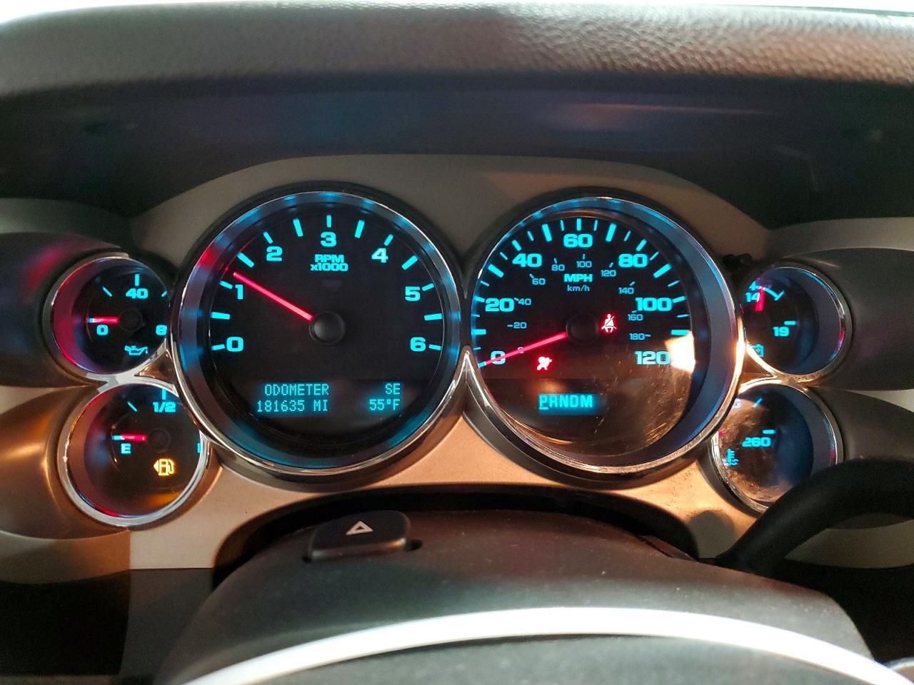 2011 CHEVROLET SILVERADO K1500 LT — Фото 9 из 13