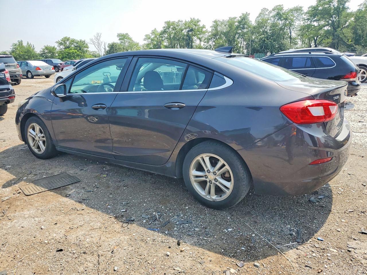 2017 CHEVROLET CRUZE LT — Фото 2 из 12
