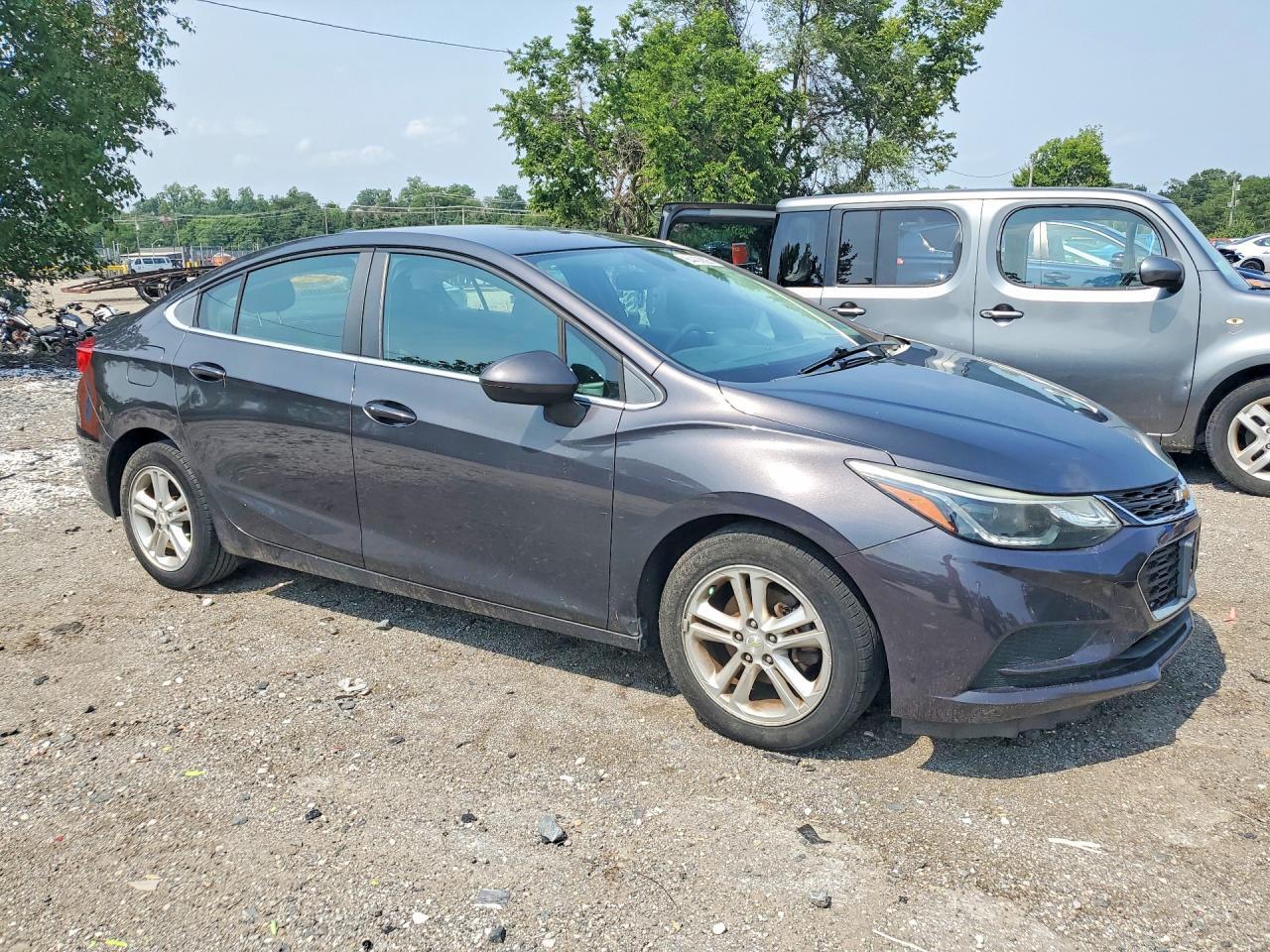 2017 CHEVROLET CRUZE LT — Фото 4 из 12