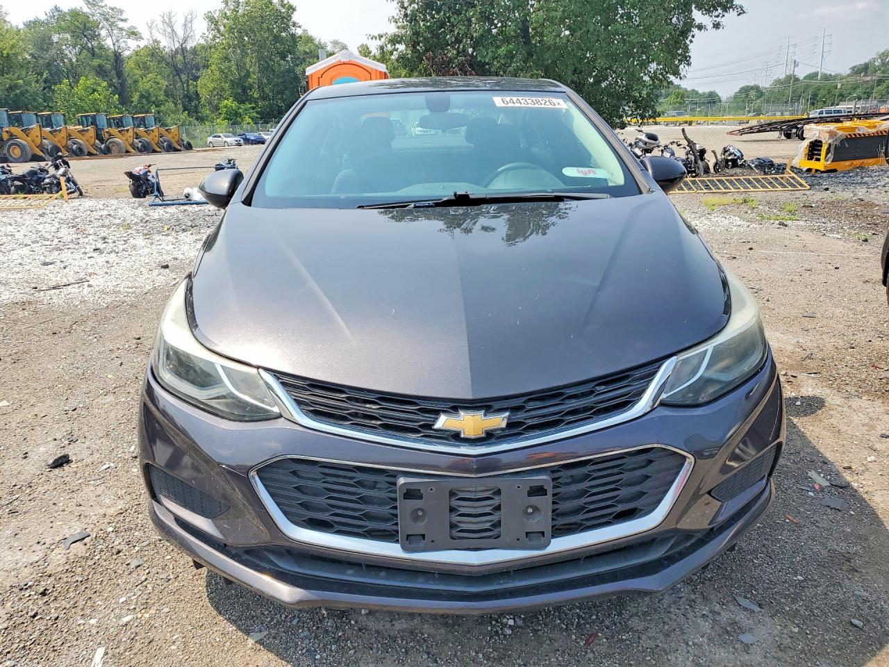 2017 CHEVROLET CRUZE LT — Фото 5 из 12