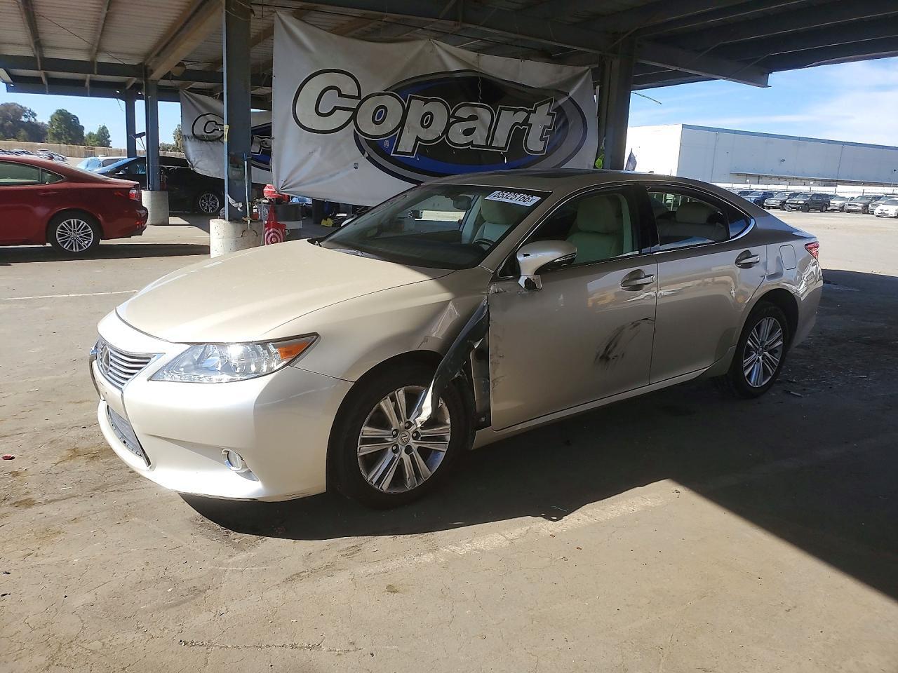 JTHBK1GG6D2025599 2013 LEXUS ES photo no. 1