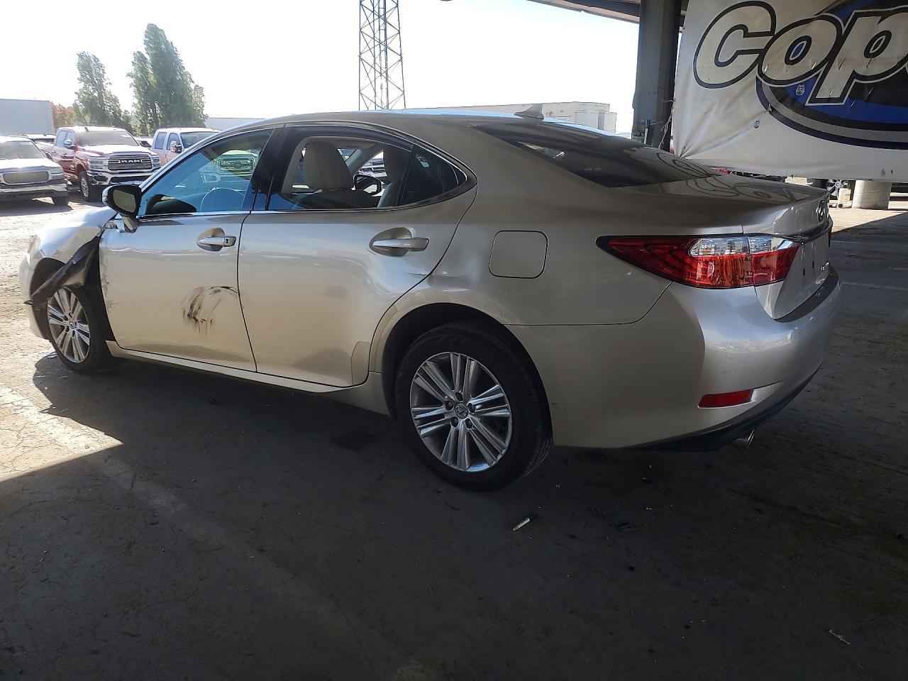 JTHBK1GG6D2025599 2013 LEXUS ES photo no. 2