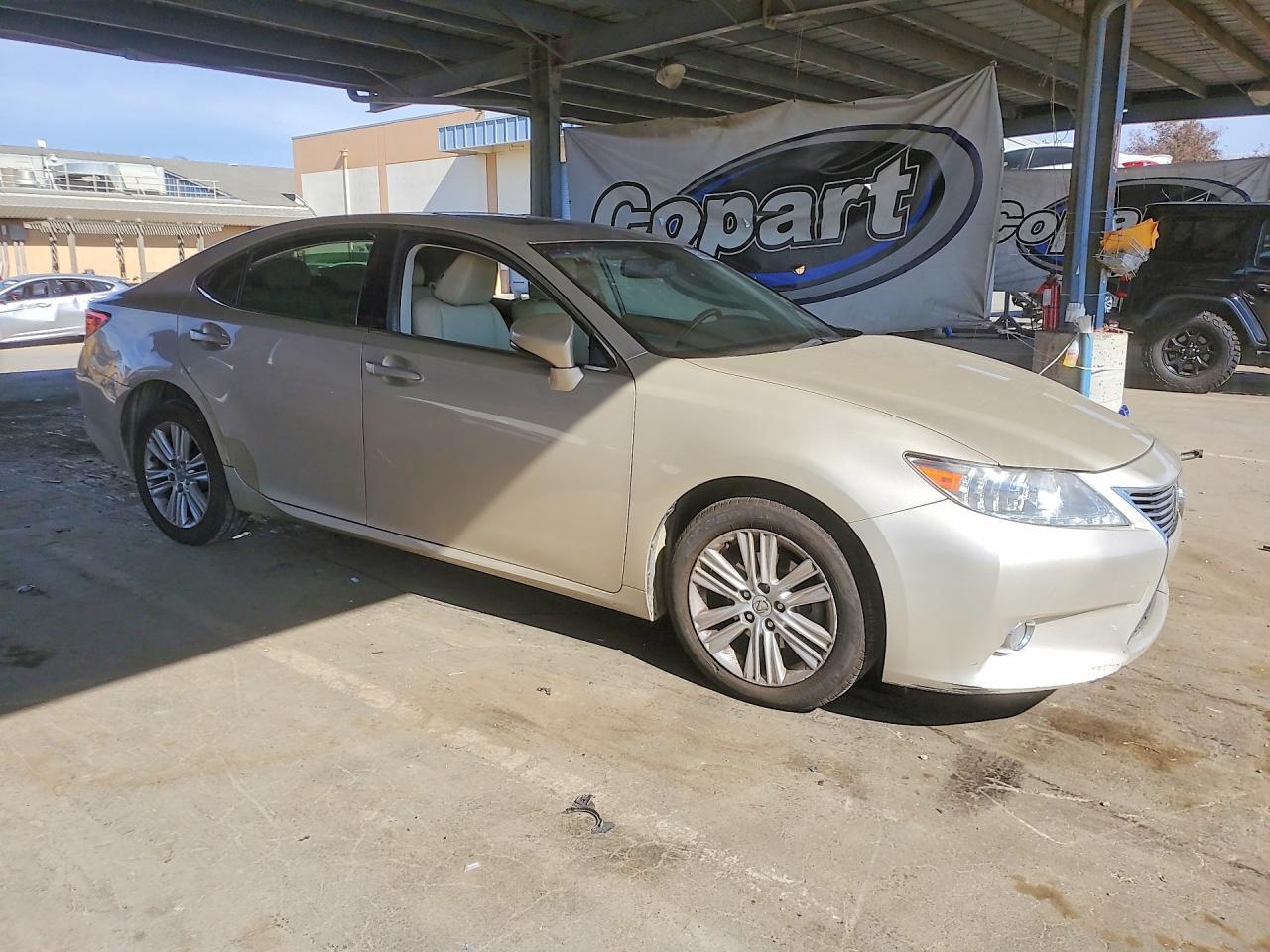 JTHBK1GG6D2025599 2013 LEXUS ES photo no. 4