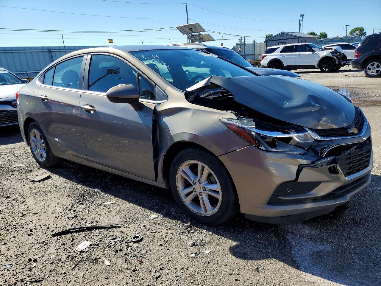 2017 CHEVROLET CRUZE LT — Фото 4 из 12