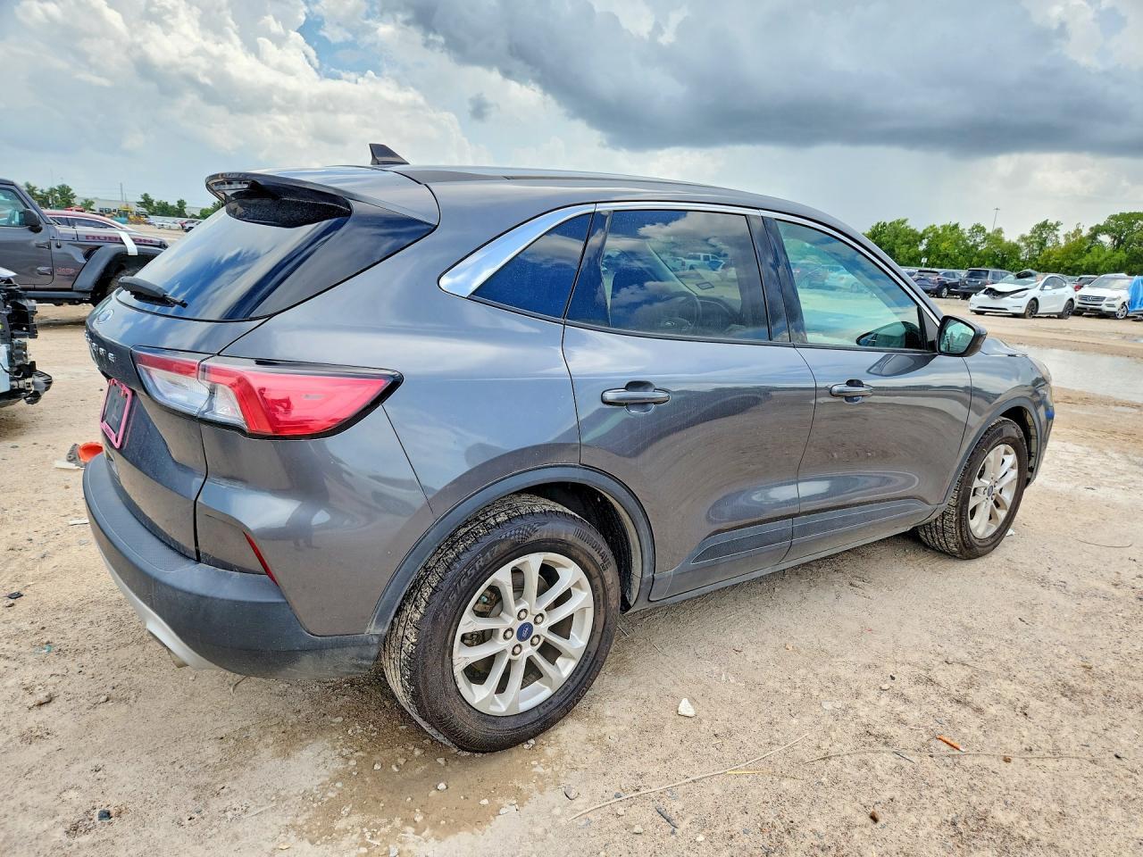2021 FORD ESCAPE SE — Фото 3 из 13