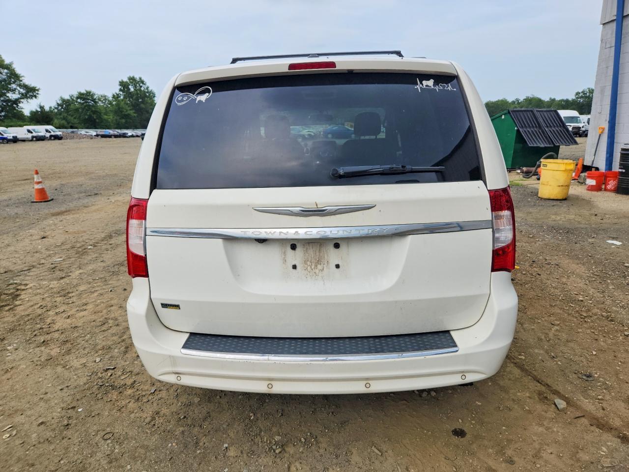 2011 CHRYSLER TOWN & COUNTRY TOURING — Фото 6 из 13
