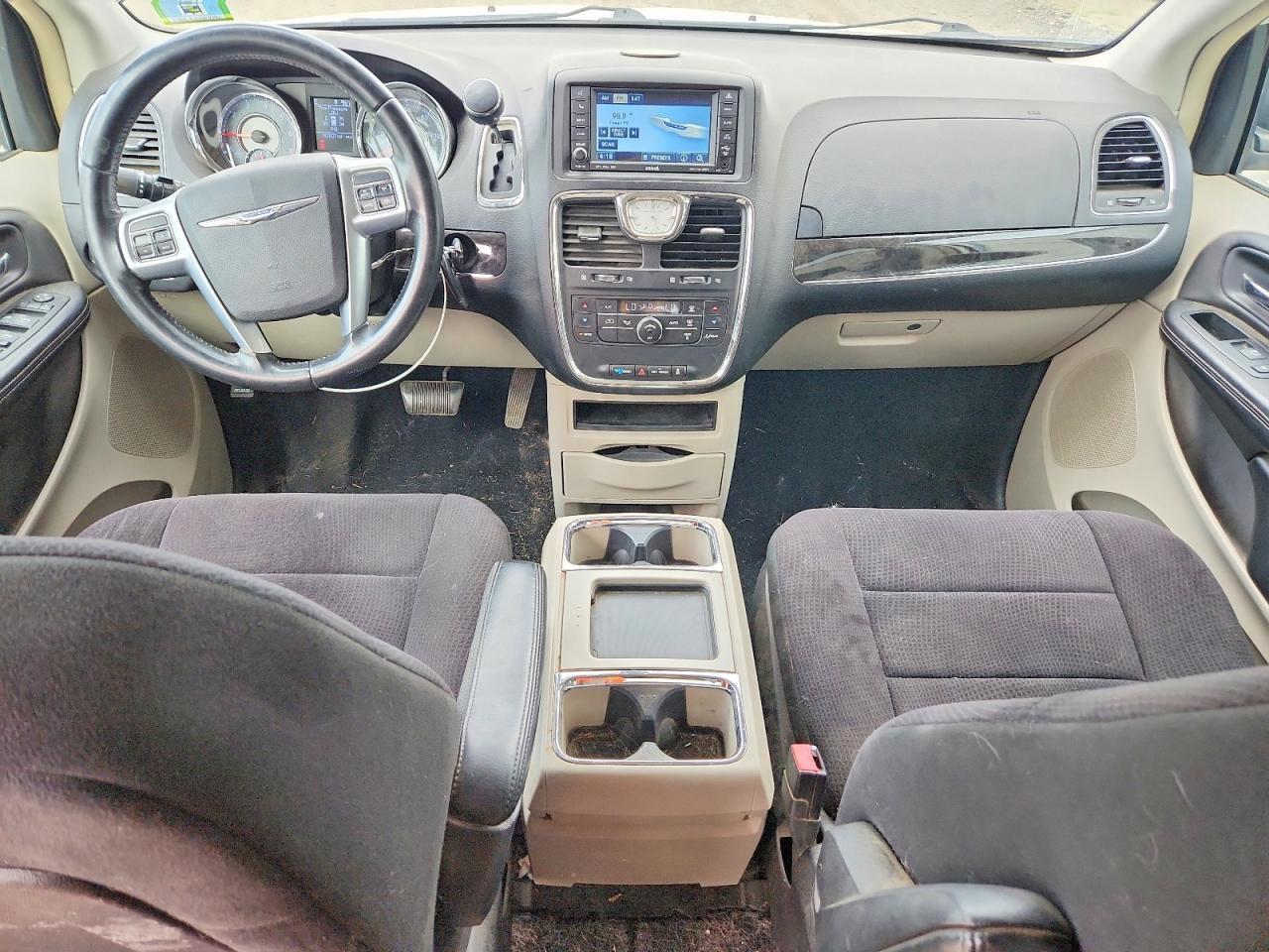 2011 CHRYSLER TOWN & COUNTRY TOURING — Фото 8 из 13