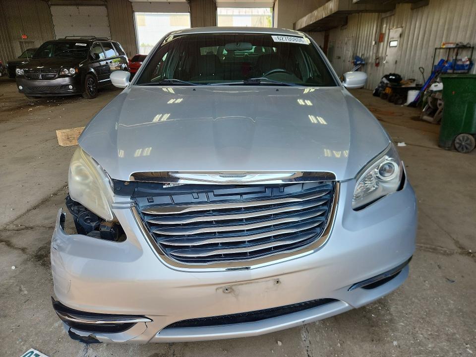 2011 CHRYSLER 200 TOURING — Фото 5 из 12