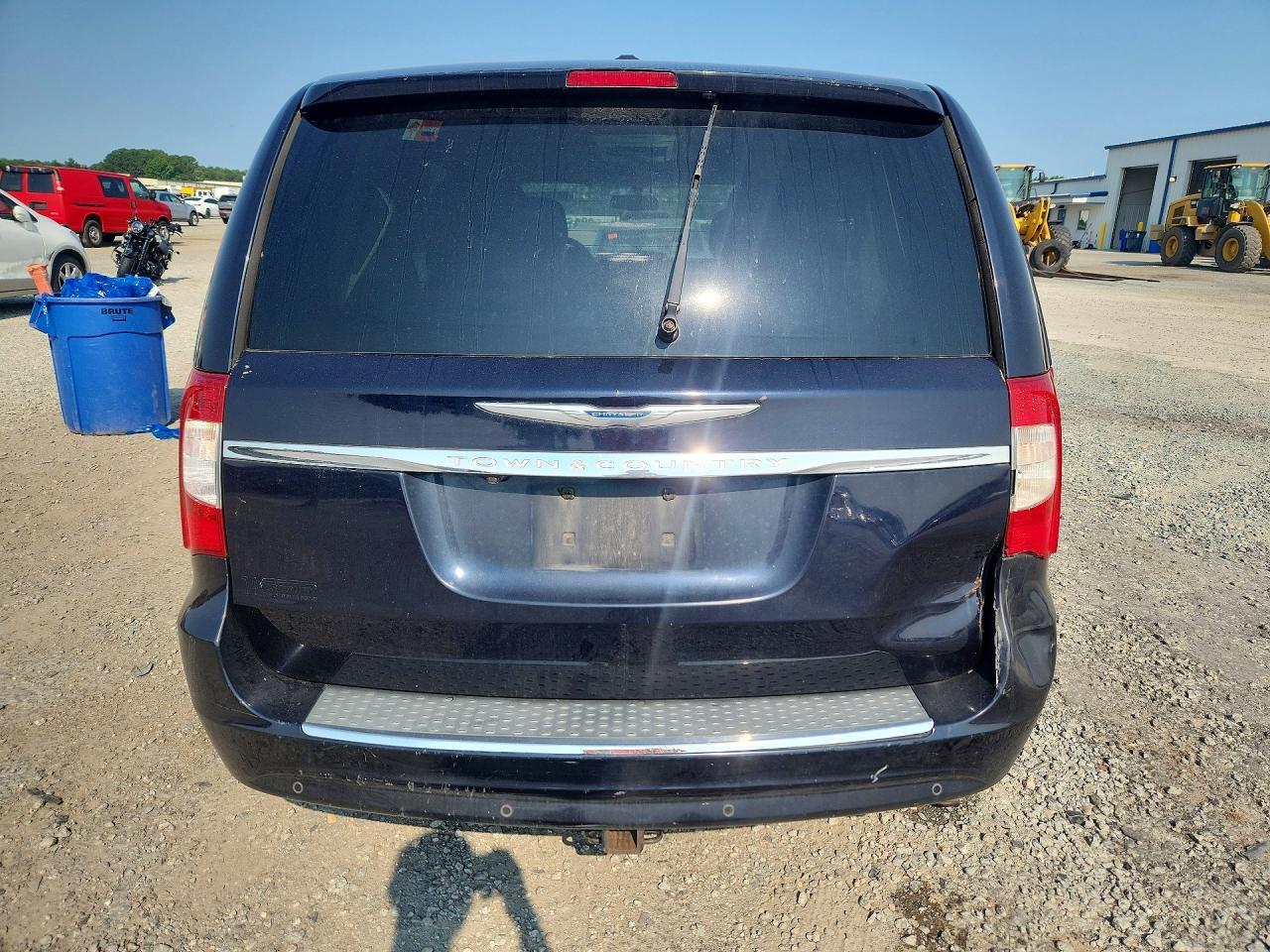 2011 CHRYSLER TOWN & COUNTRY TOURING — Фото 6 из 13