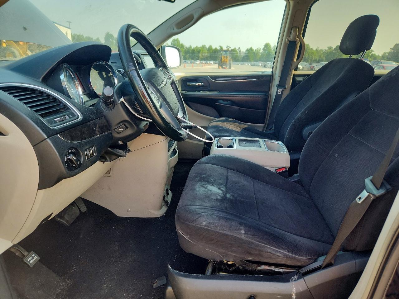 2011 CHRYSLER TOWN & COUNTRY TOURING — Фото 7 из 13